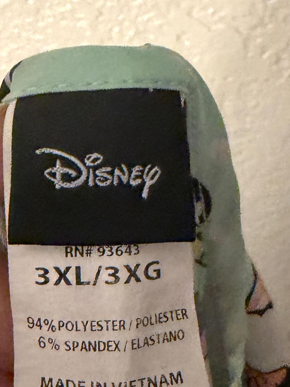 Disney scrub top 3 xl ice cream great condtion - Picture 3 of 4
